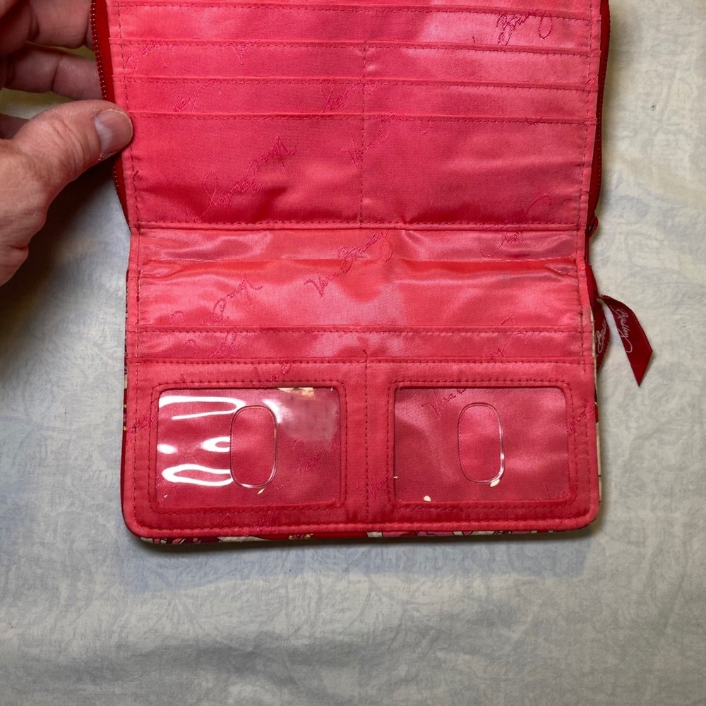Vera Bradley Turn Lock Wallet Rosy Posies Retired Quilted Zip Around - Picture 4 of 7